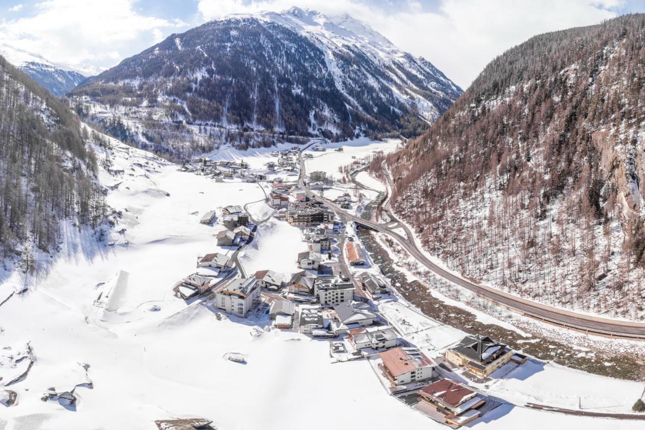 Garni Ötztal Hotell Sölden Exteriör bild